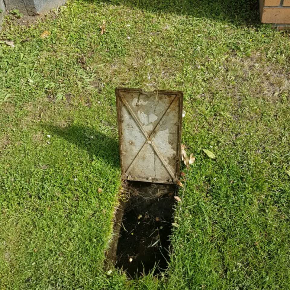 The photograph attached to this water supply report