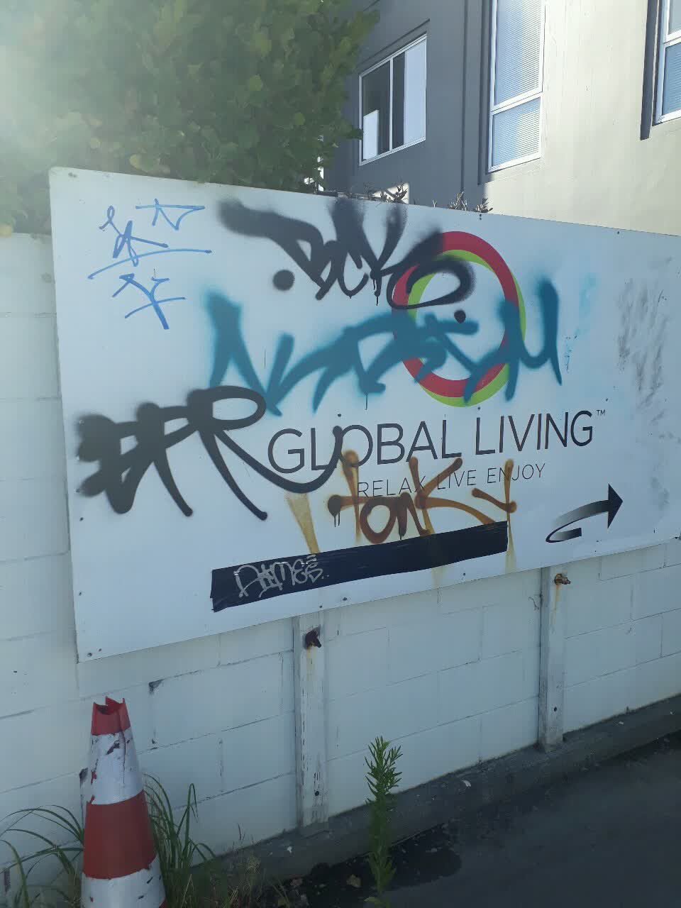 The photograph attached to this graffiti report