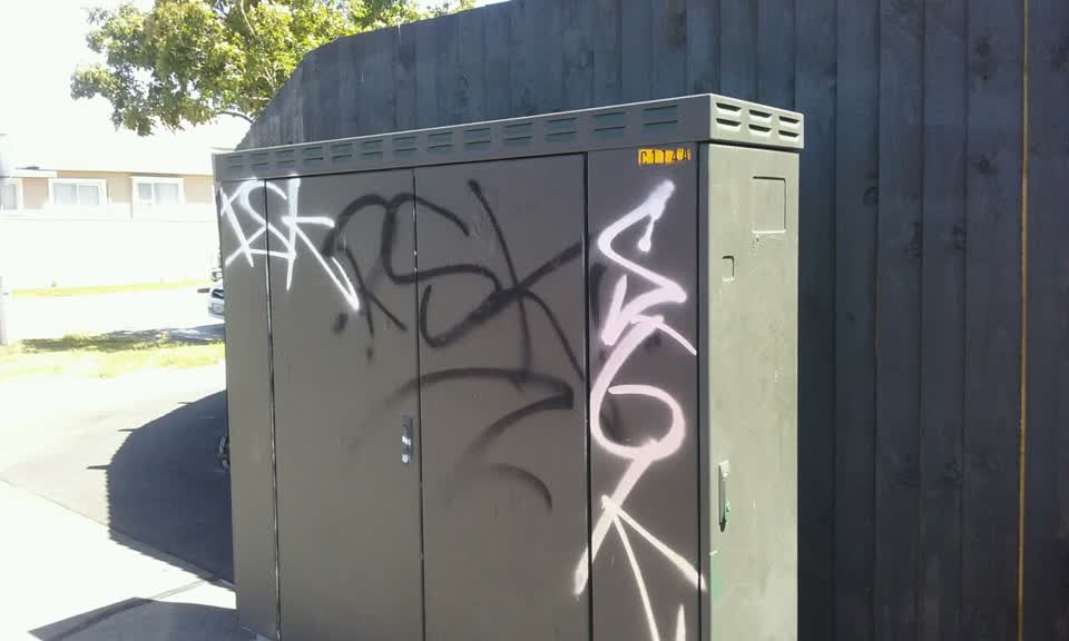 The photograph attached to this graffiti report