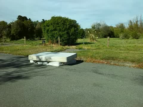 Rubbish/Recycling, a report photo
