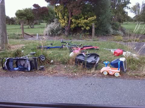 Rubbish/Recycling, a report photo