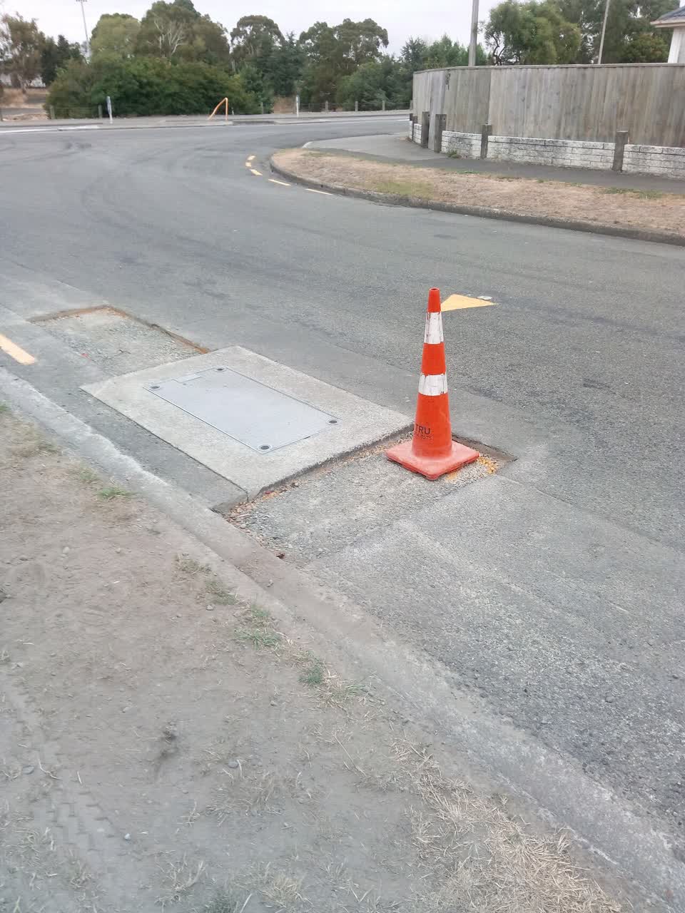 The photograph attached to this roading/streets report