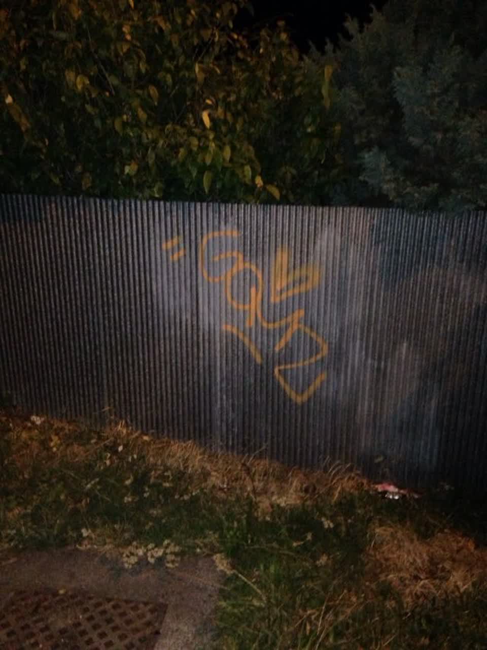 The photograph attached to this graffiti report