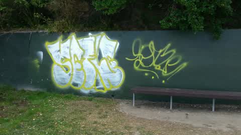 Graffiti, a report photo