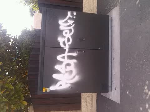 Graffiti, a report photo