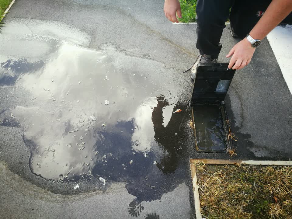 The photograph attached to this water supply report