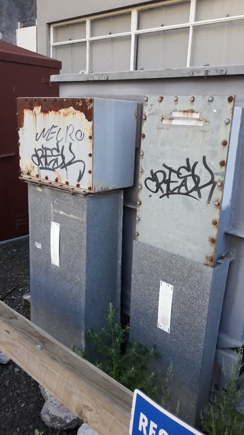 Graffiti, a report photo