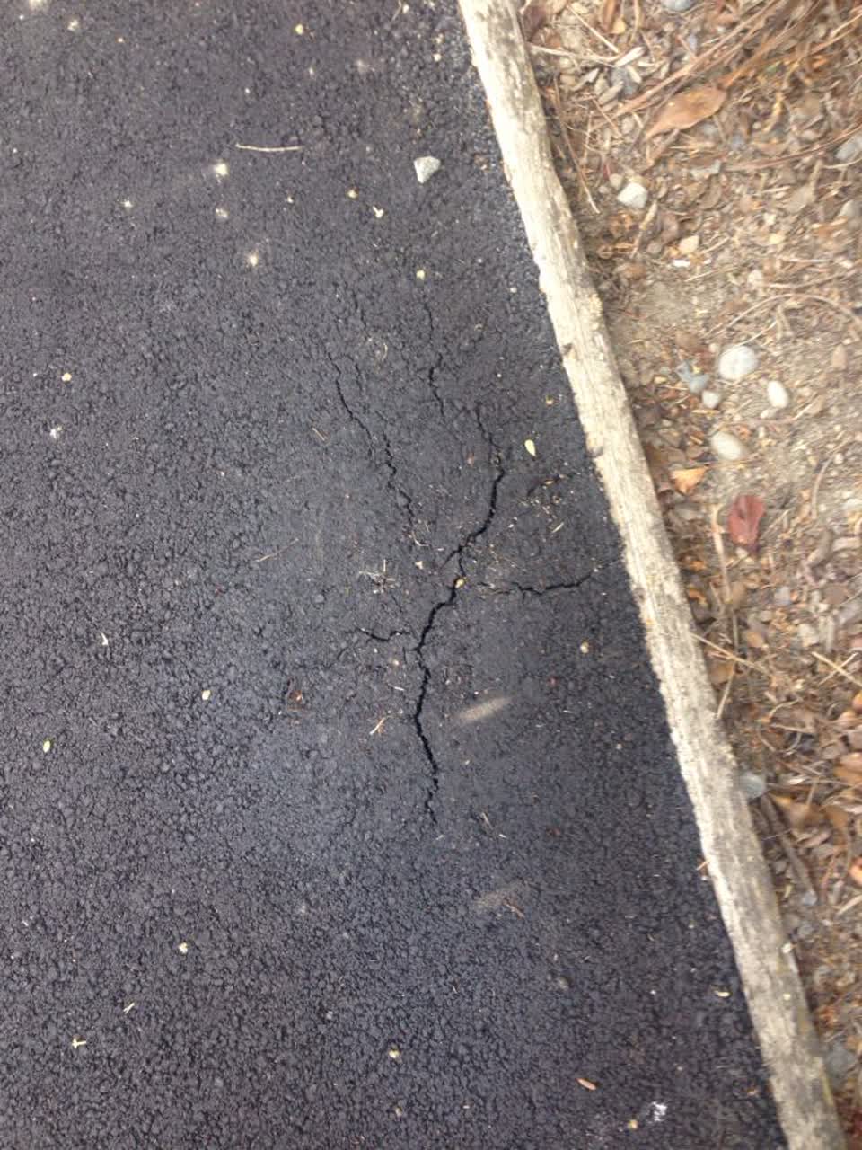 The photograph attached to this roading/streets report