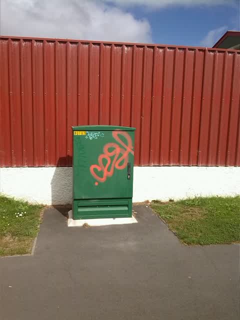 Graffiti, a report photo