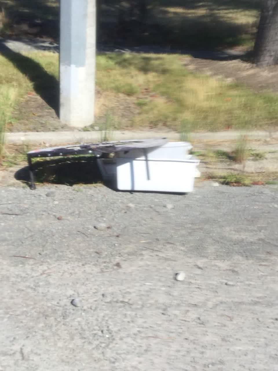 The photograph attached to this rubbish/recycling report