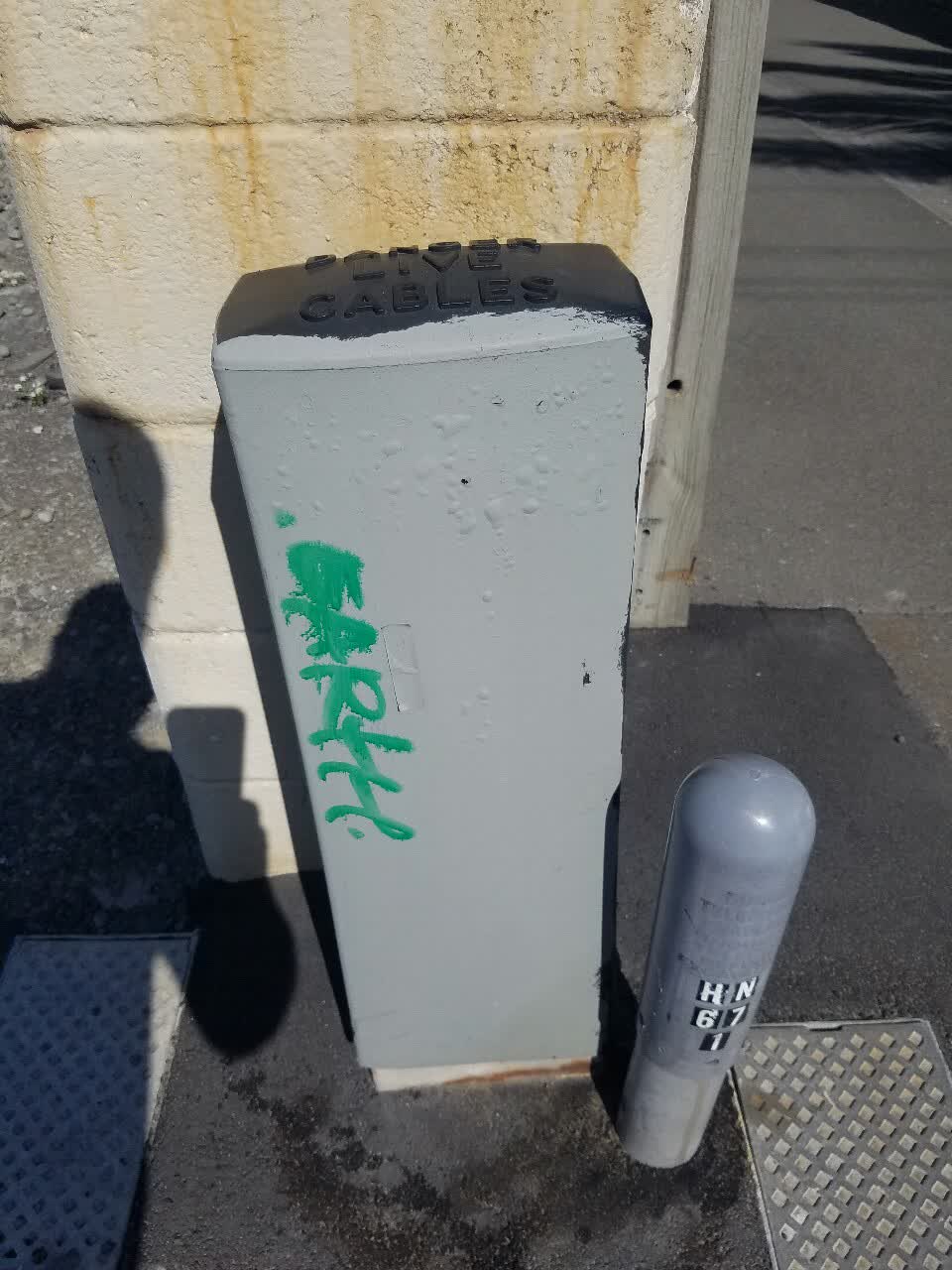 The photograph attached to this graffiti report