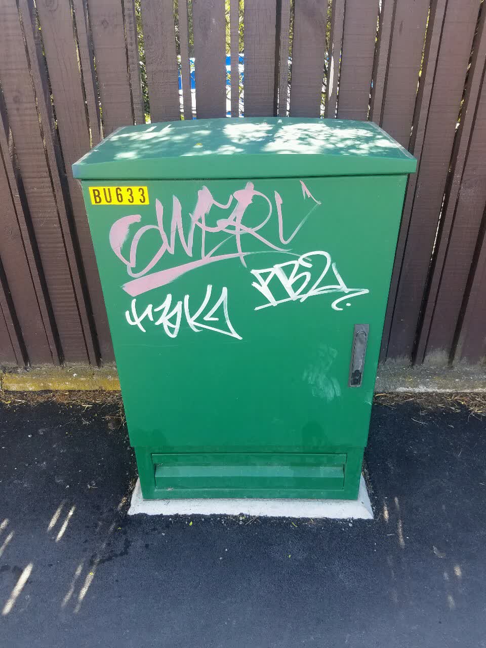 The photograph attached to this graffiti report