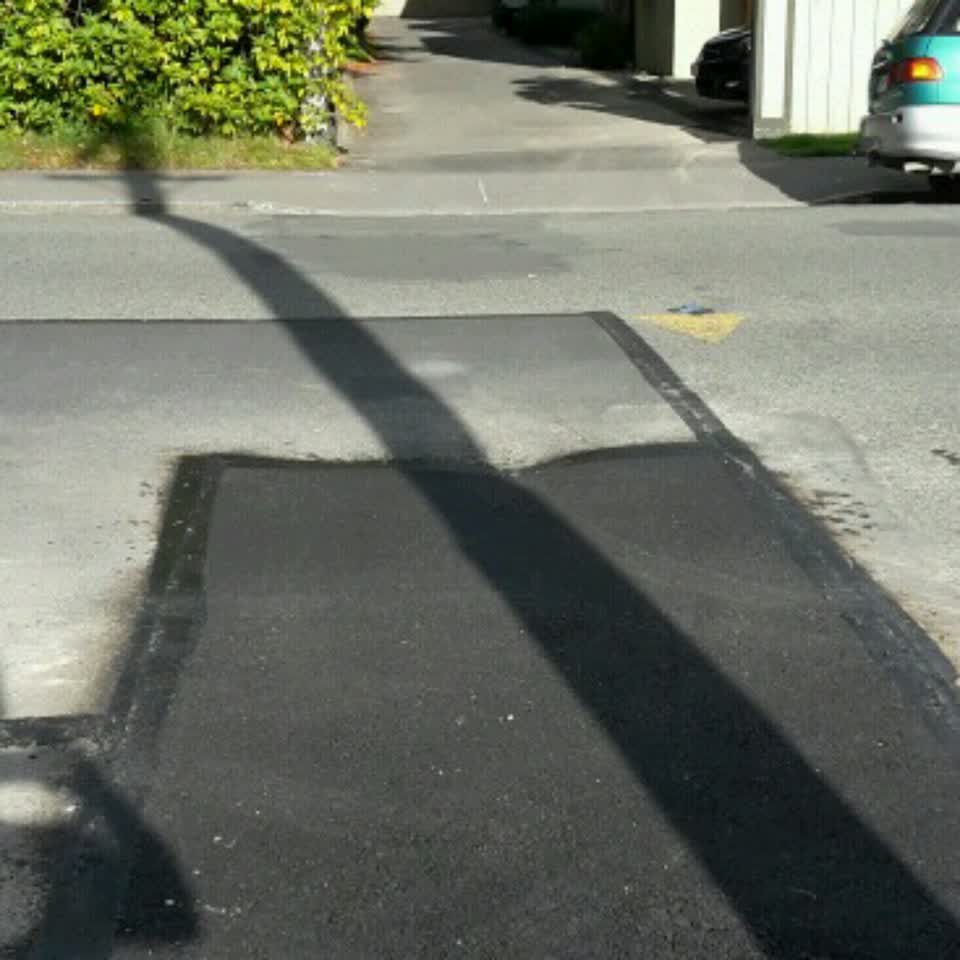 The photograph attached to this roading/streets report