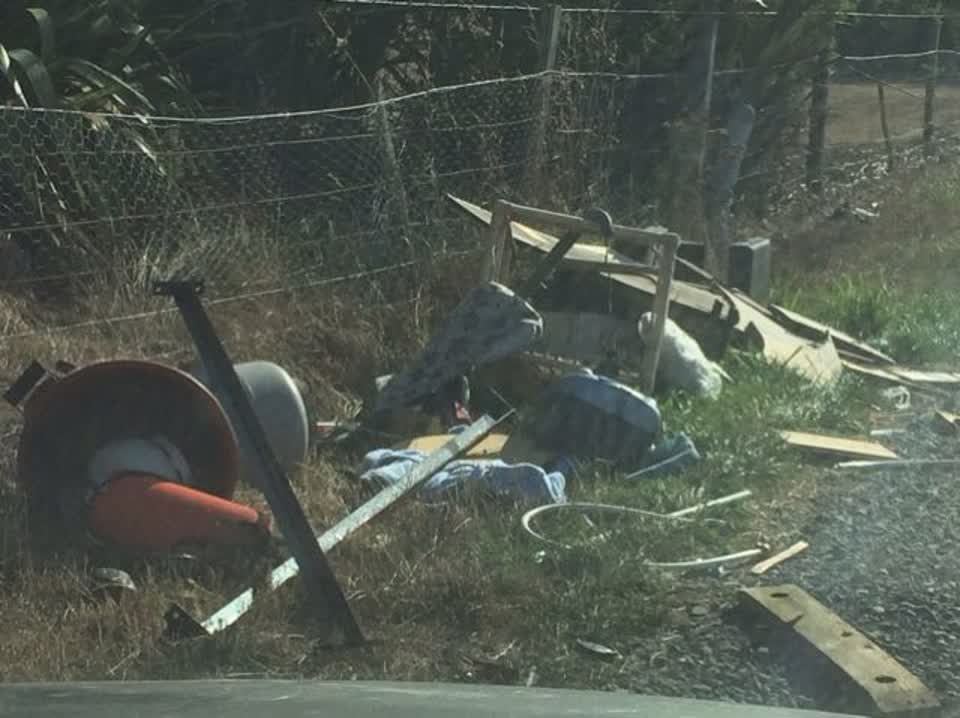 The photograph attached to this rubbish/recycling report