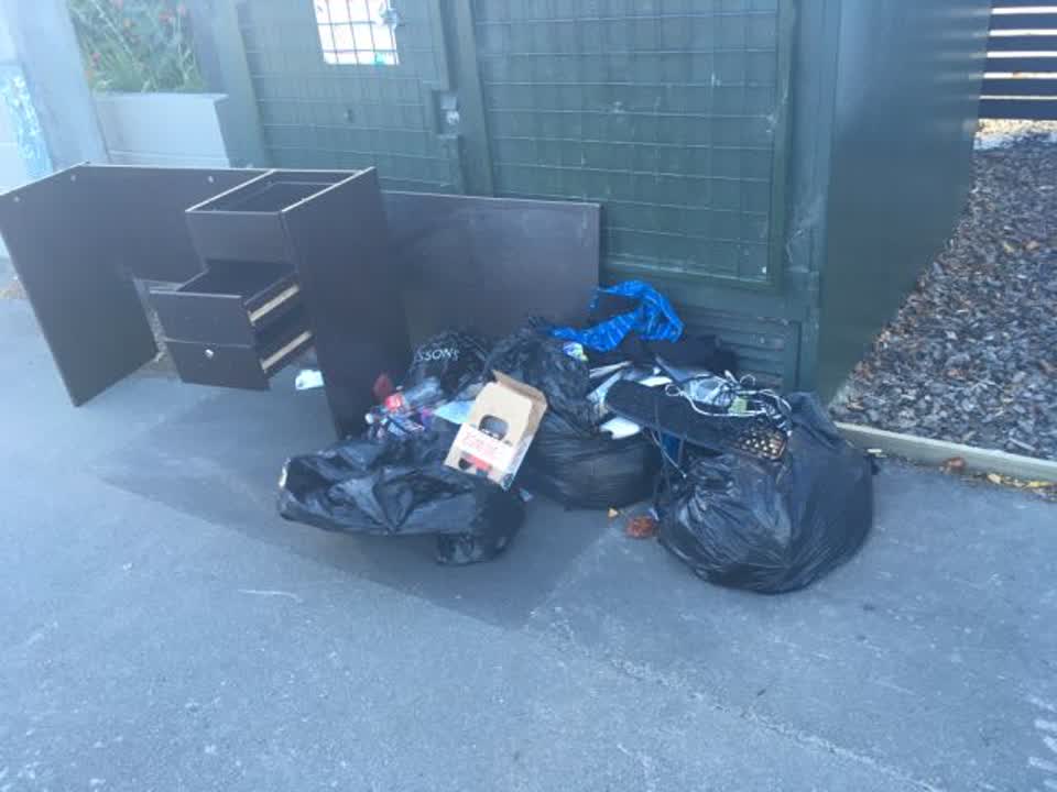 The photograph attached to this rubbish/recycling report