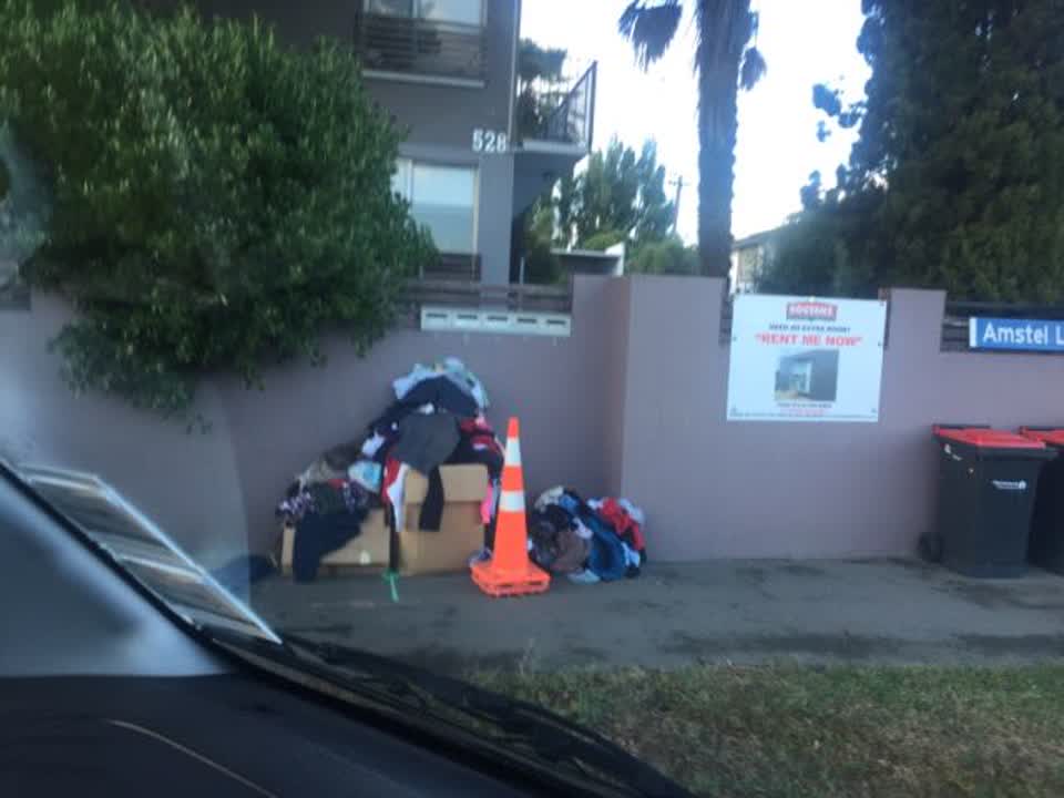 The photograph attached to this rubbish/recycling report