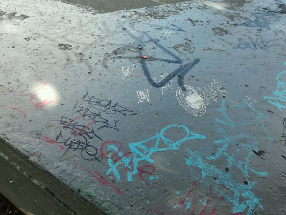 The photograph attached to this graffiti report