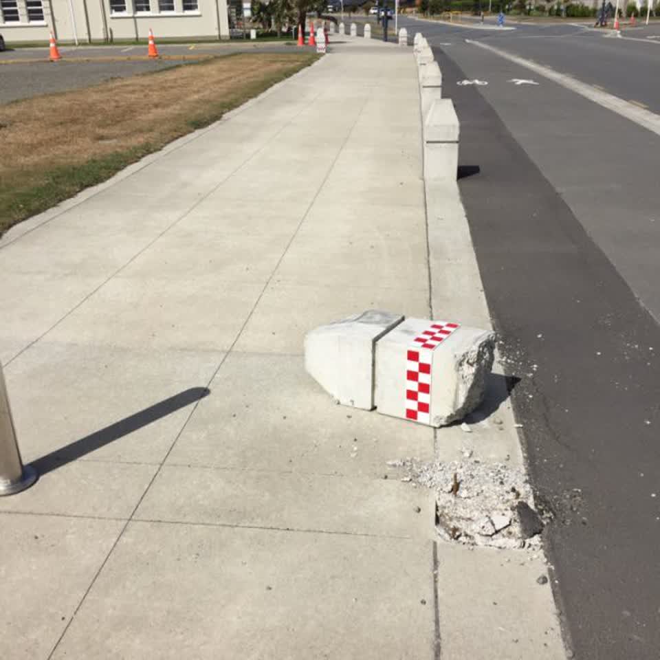 The photograph attached to this roading/streets report