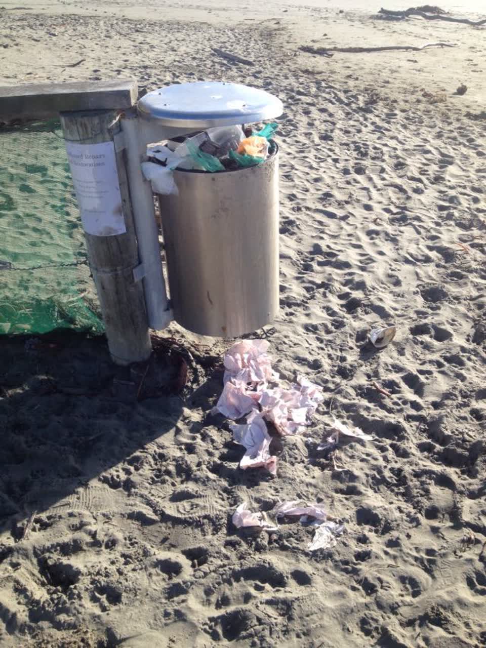 The photograph attached to this rubbish/recycling report