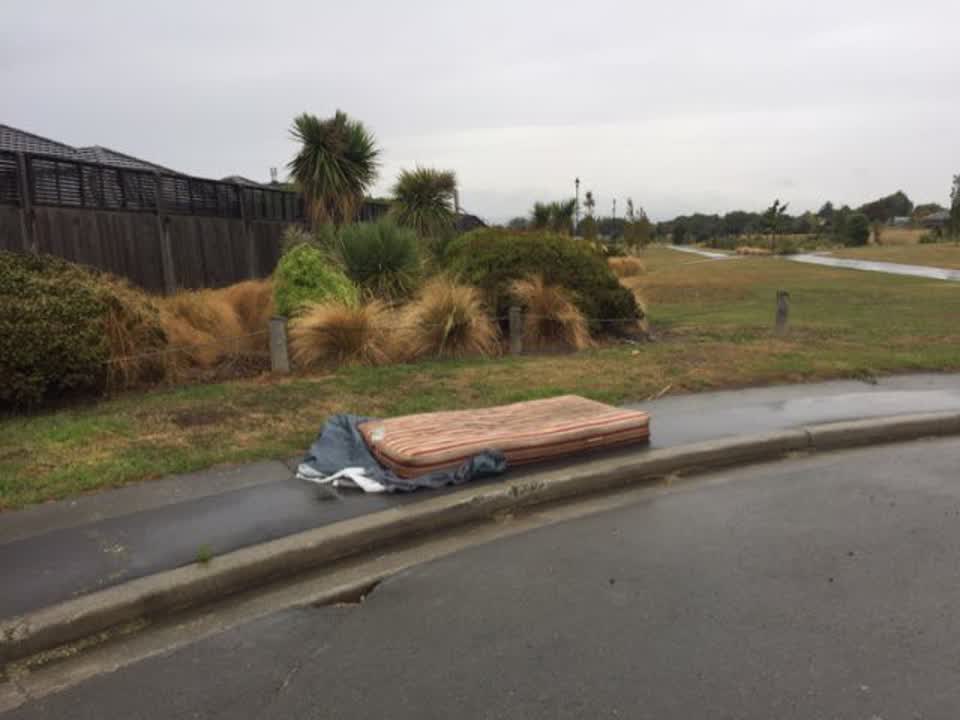 The photograph attached to this rubbish/recycling report