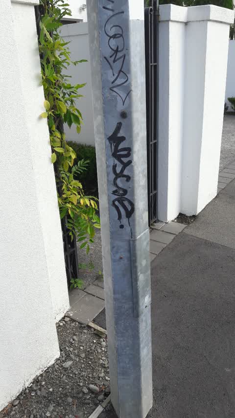 Graffiti, a report photo