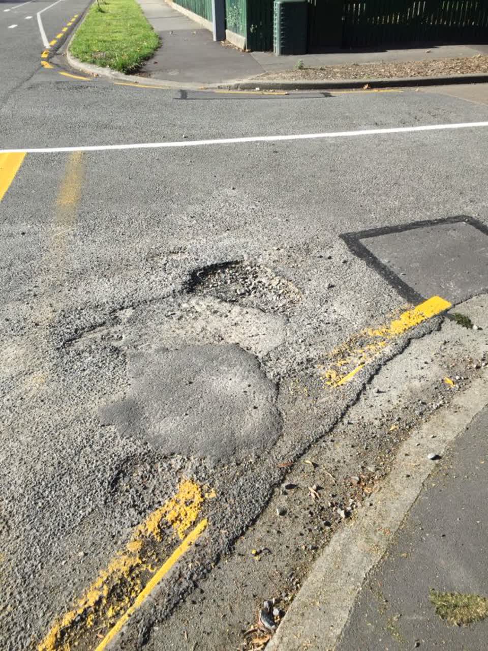 The photograph attached to this roading/streets report