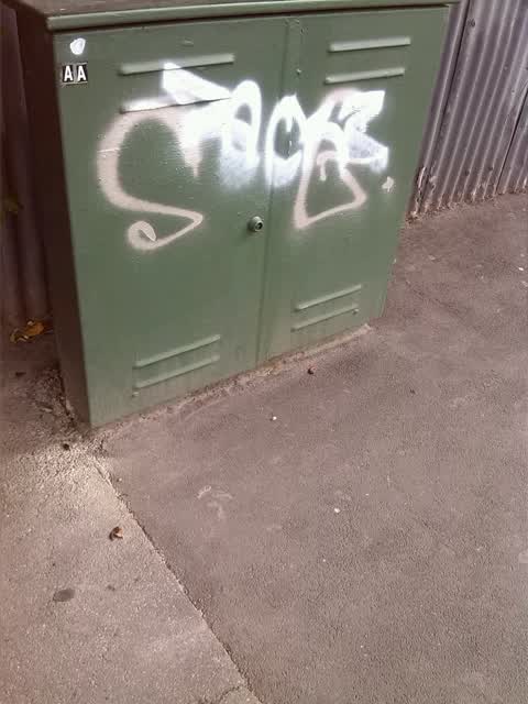 Graffiti, a report photo