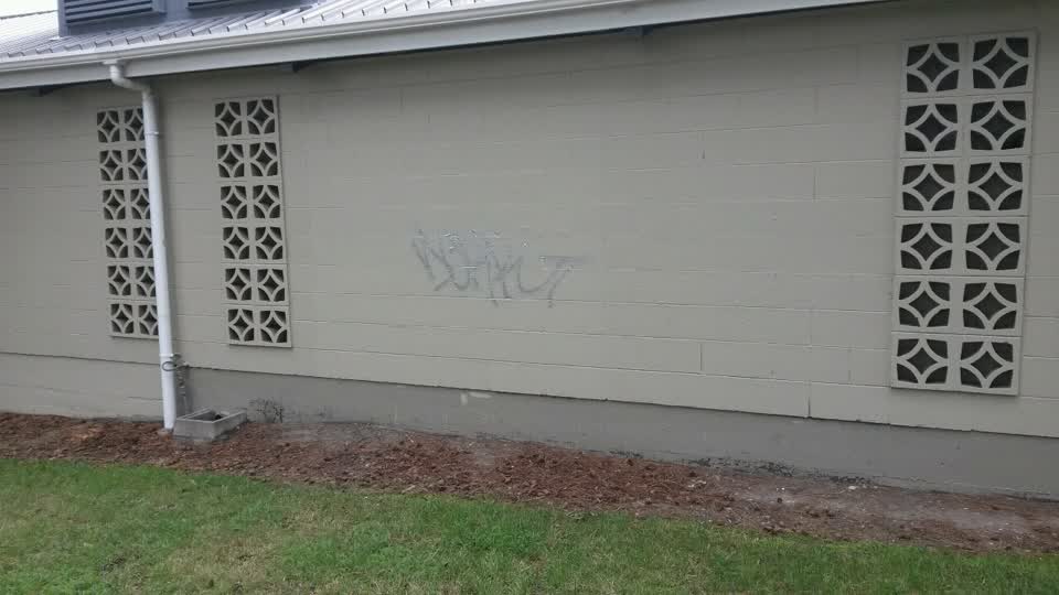 The photograph attached to this graffiti report