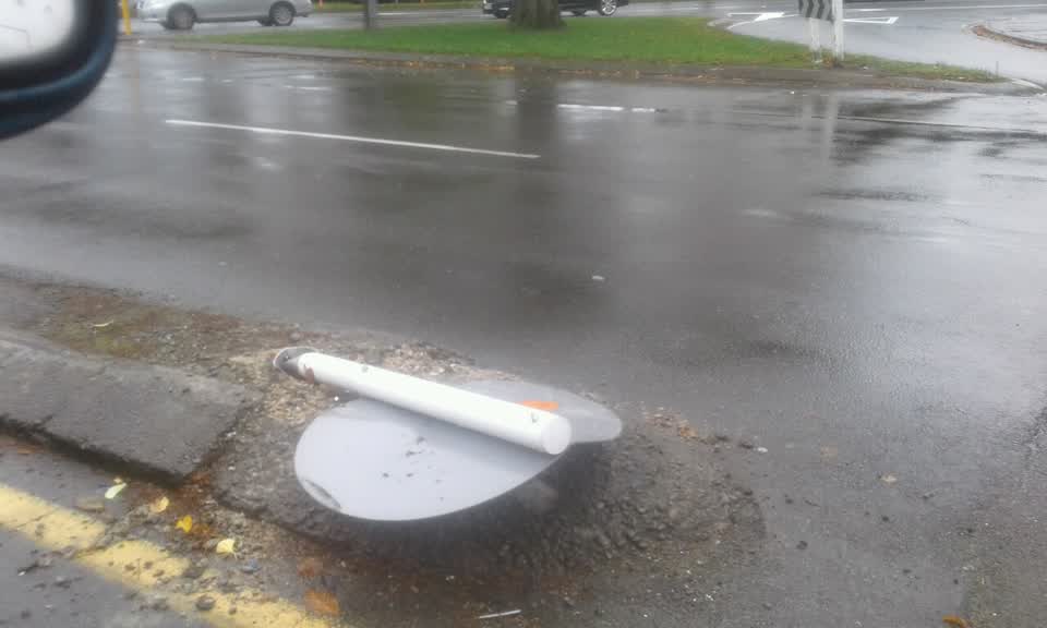 The photograph attached to this roading/streets report