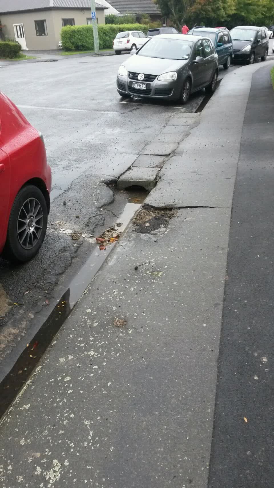 The photograph attached to this roading/streets report