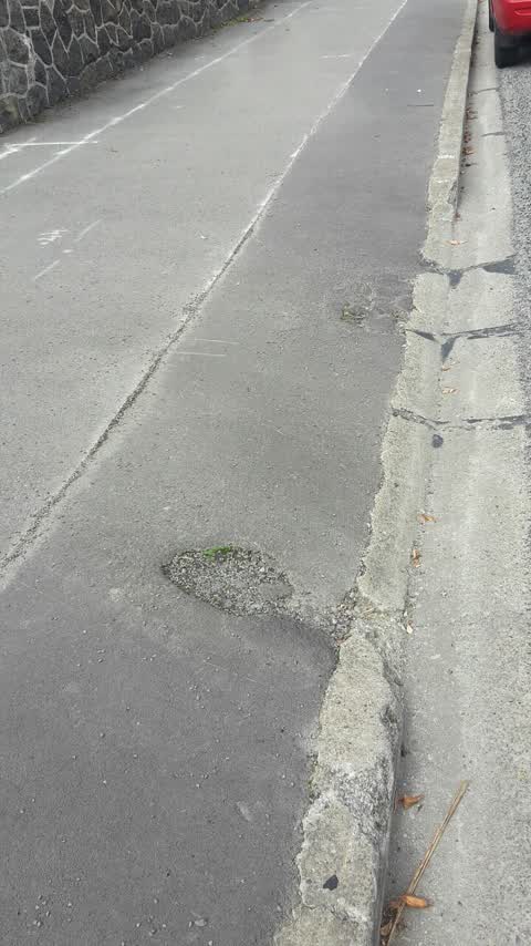 Roading/Streets, a report photo