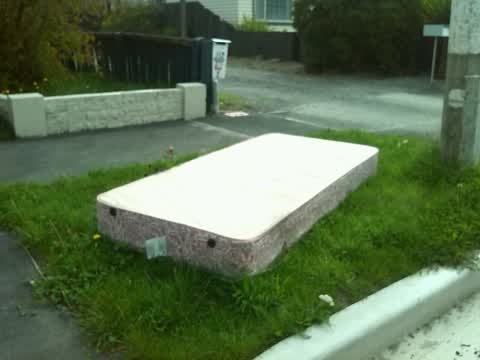 Rubbish/Recycling, a report photo