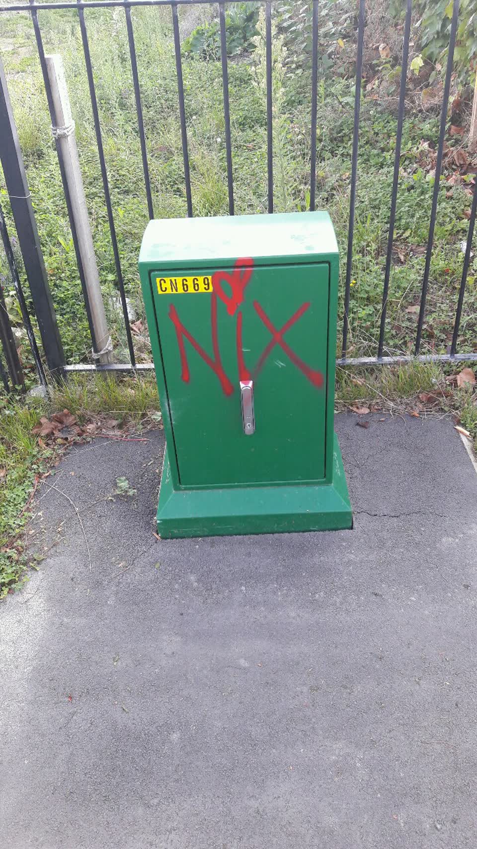 The photograph attached to this graffiti report