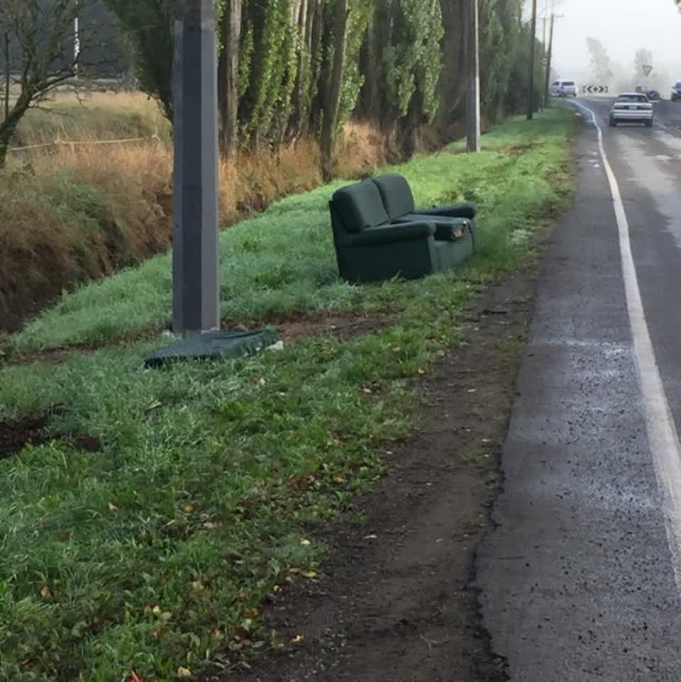 The photograph attached to this rubbish/recycling report