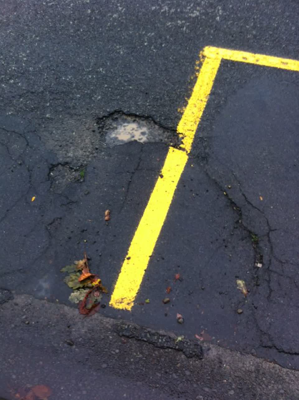 The photograph attached to this roading/streets report