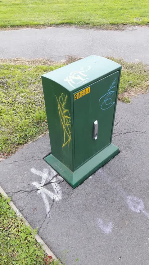 Graffiti, a report photo