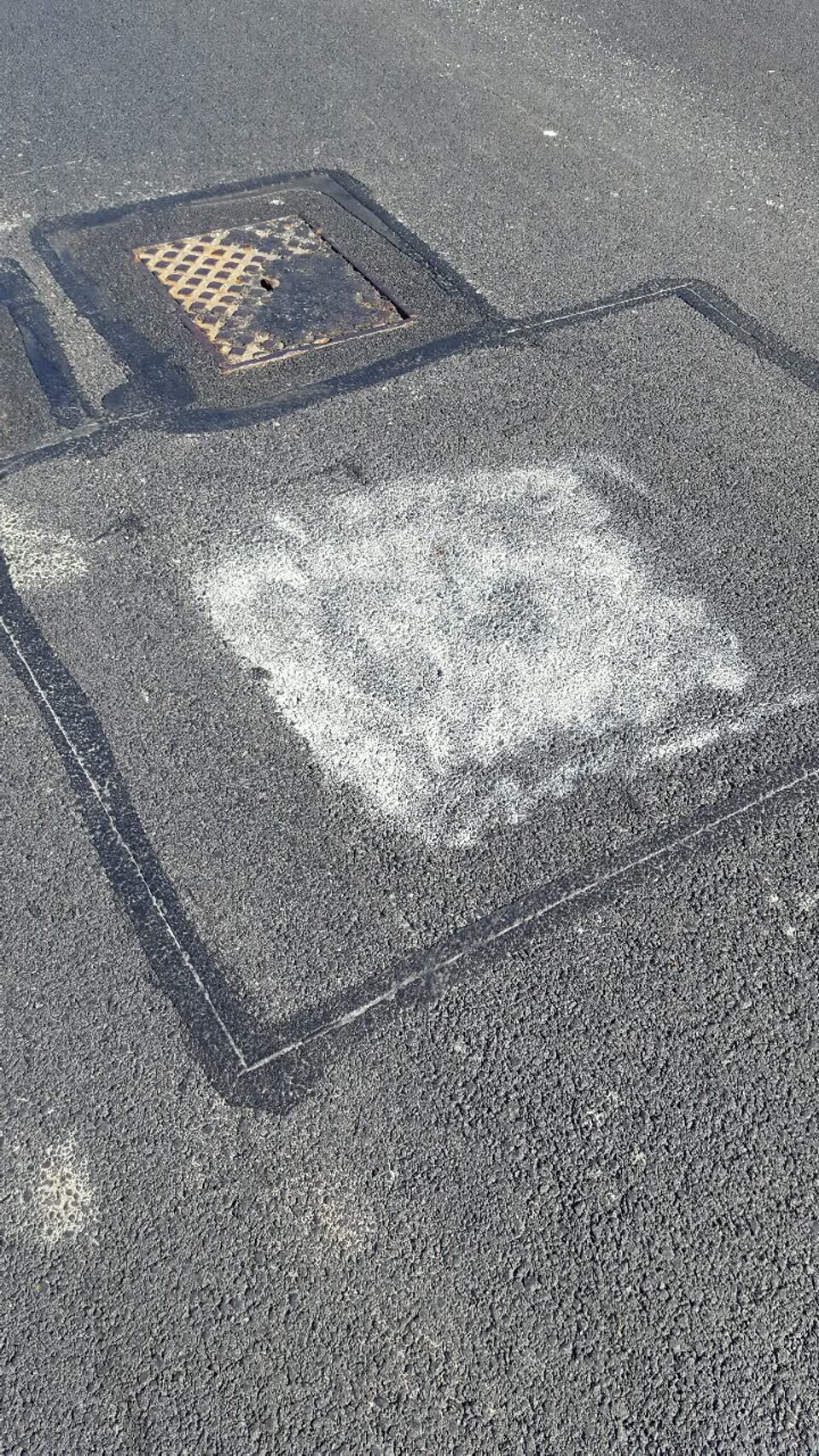 The photograph attached to this roading/streets report