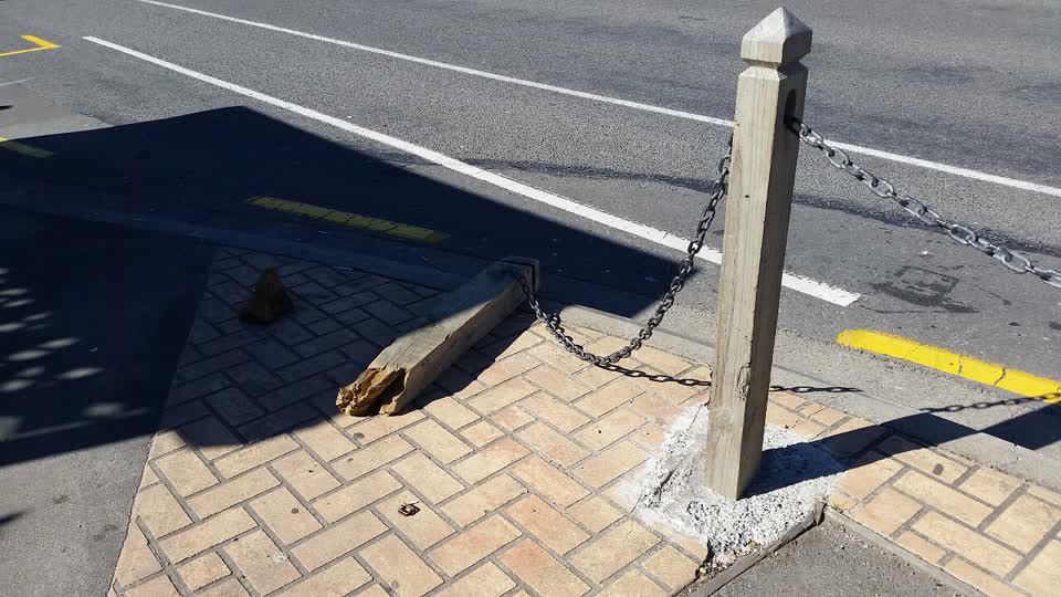 The photograph attached to this roading/streets report