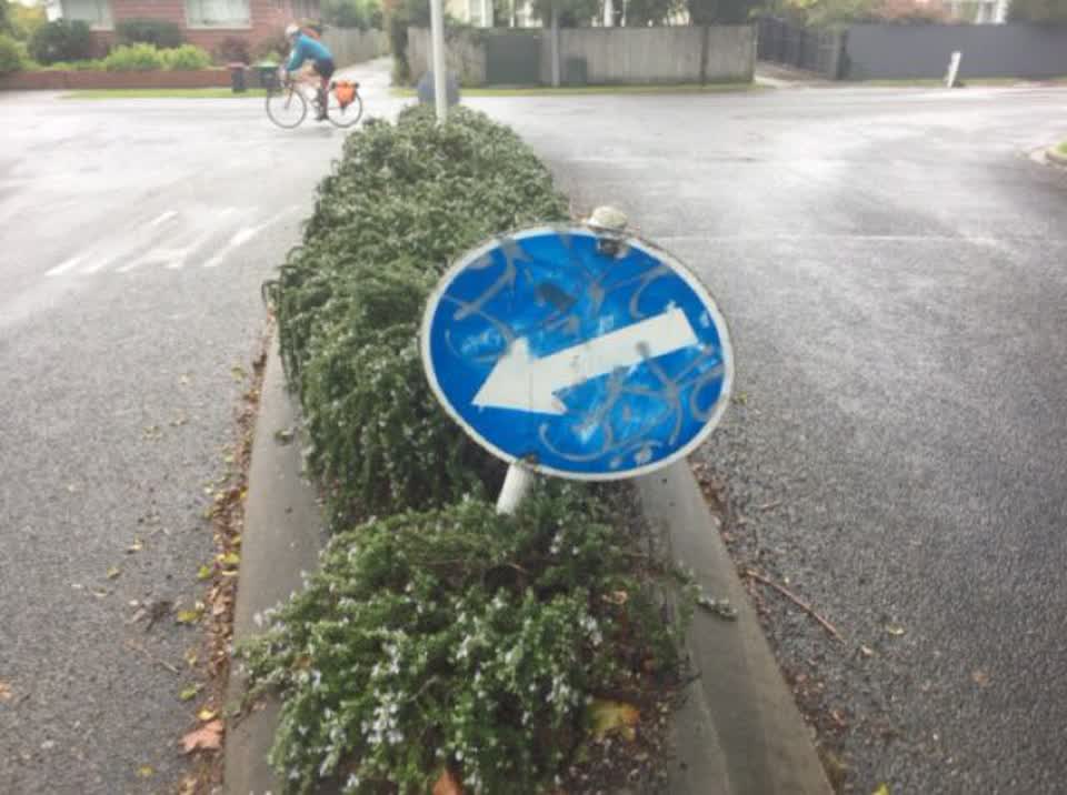 The photograph attached to this roading/streets report