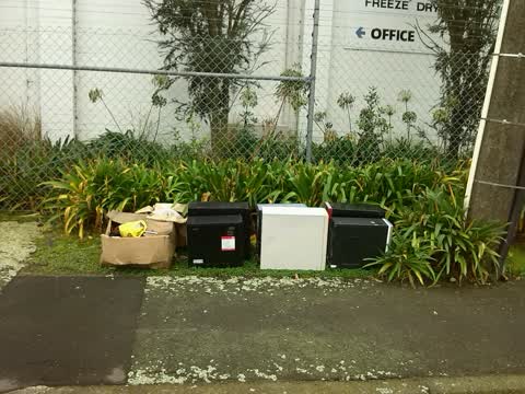 Rubbish/Recycling, a report photo