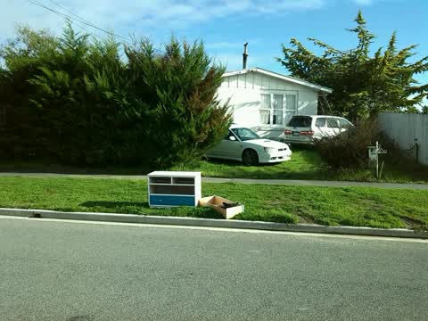Rubbish/Recycling, a report photo