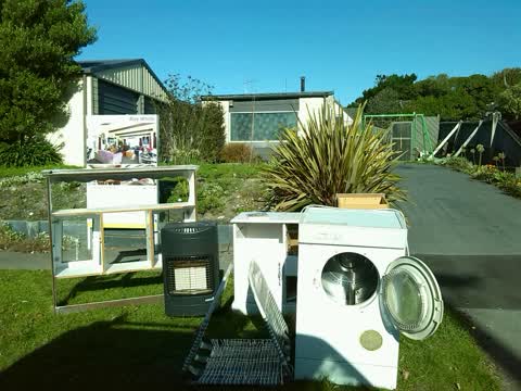 Rubbish/Recycling, a report photo