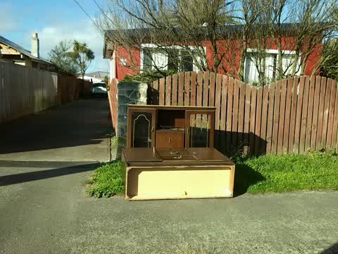 Rubbish/Recycling, a report photo