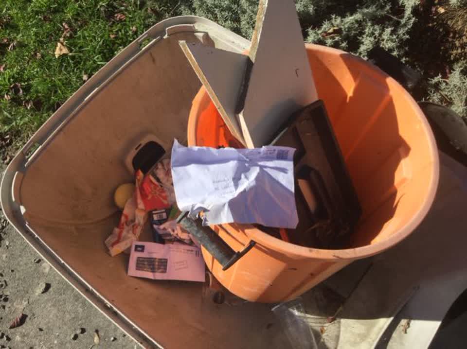 The photograph attached to this rubbish/recycling report