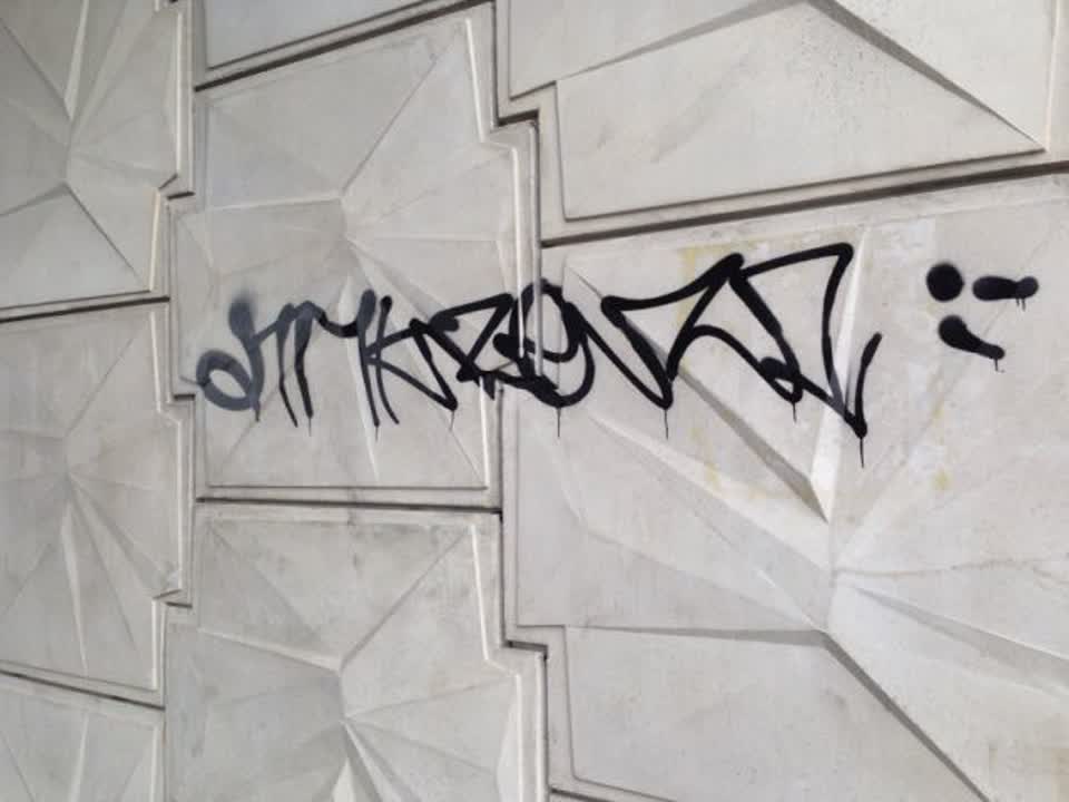 The photograph attached to this graffiti report