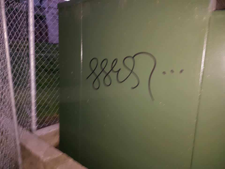 The photograph attached to this graffiti report