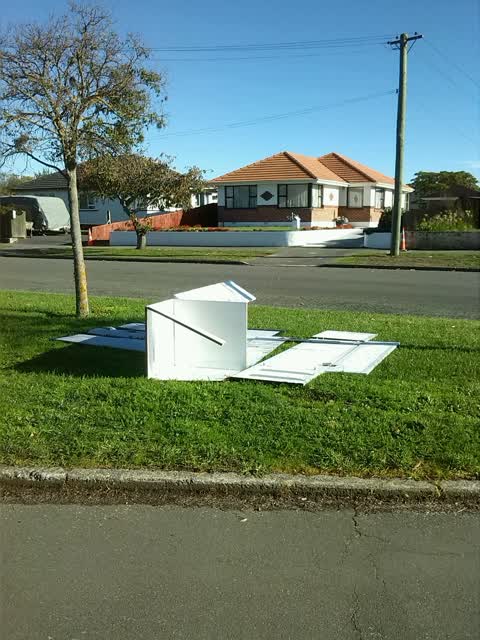 Rubbish/Recycling, a report photo