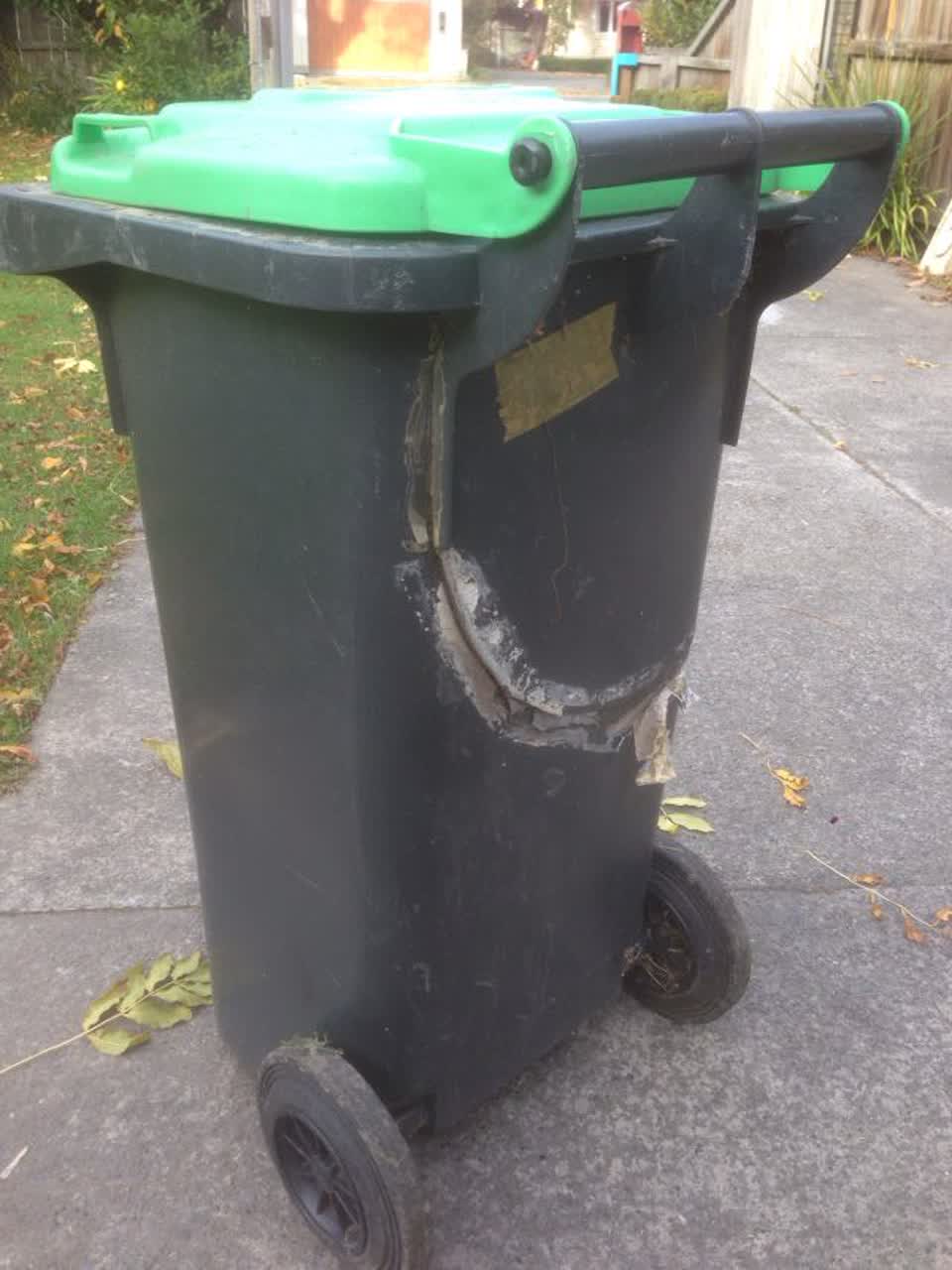 The photograph attached to this rubbish/recycling report