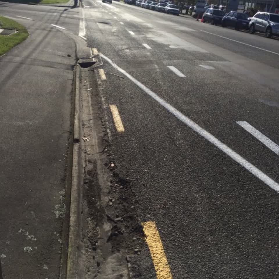 The photograph attached to this roading/streets report