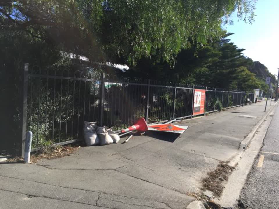 The photograph attached to this roading/streets report
